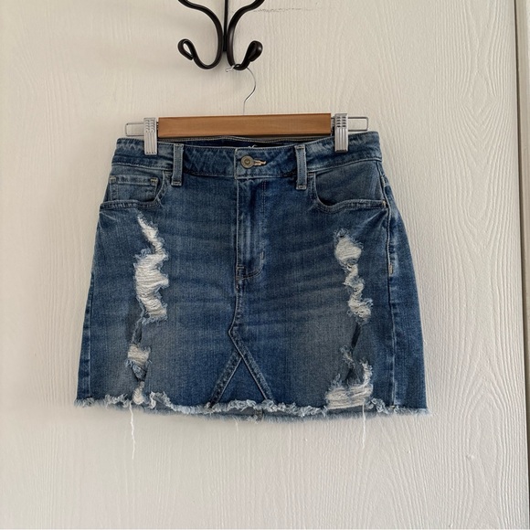 Hollister Dresses & Skirts - Hollister High Rise Distressed Denim Skirt Size 5 W27